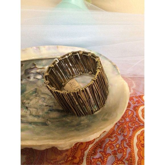 NWT NOS Erica Lyons Bracelet Goldtone Fashion Stretch Wide - Picture 7 of 7